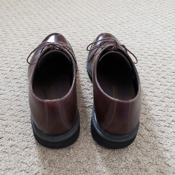 Rockport Cap Toe Oxfords - Picture 5 of 10